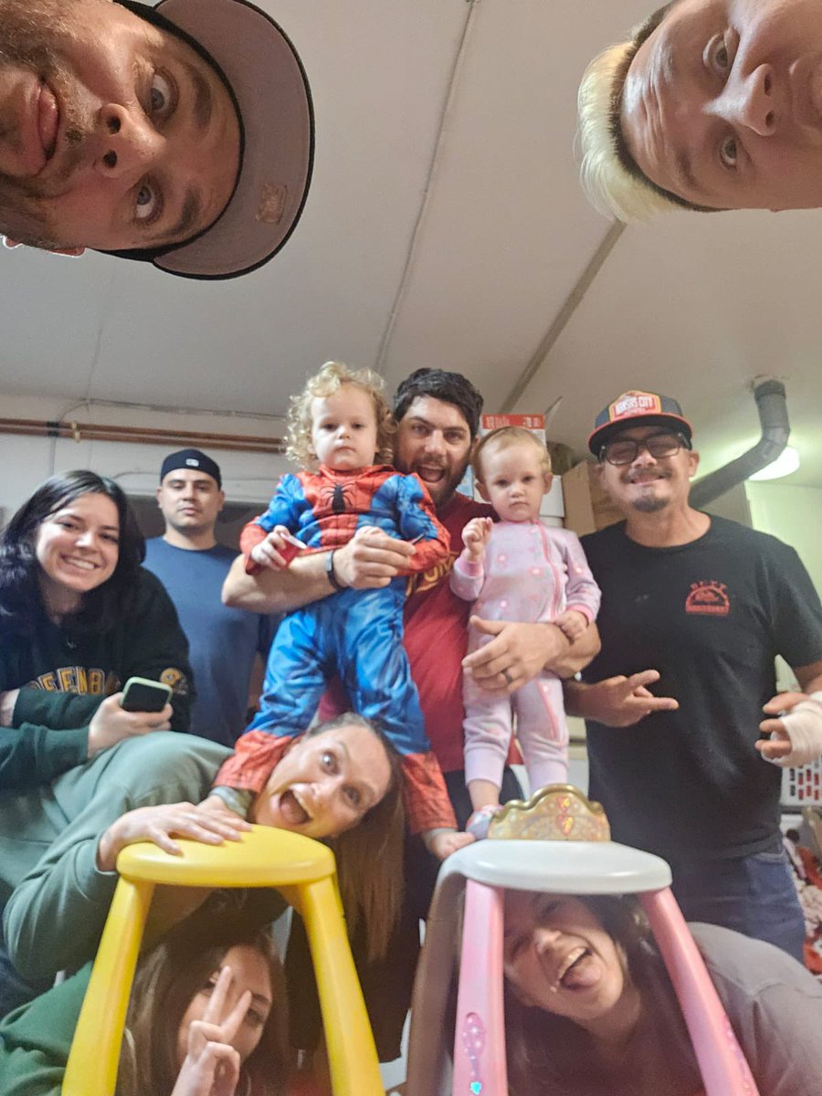 BJCMS's tweet image. #madblox

Happy new years all!

@Mrs_Day3 @Prodxgyy @BacioOracio