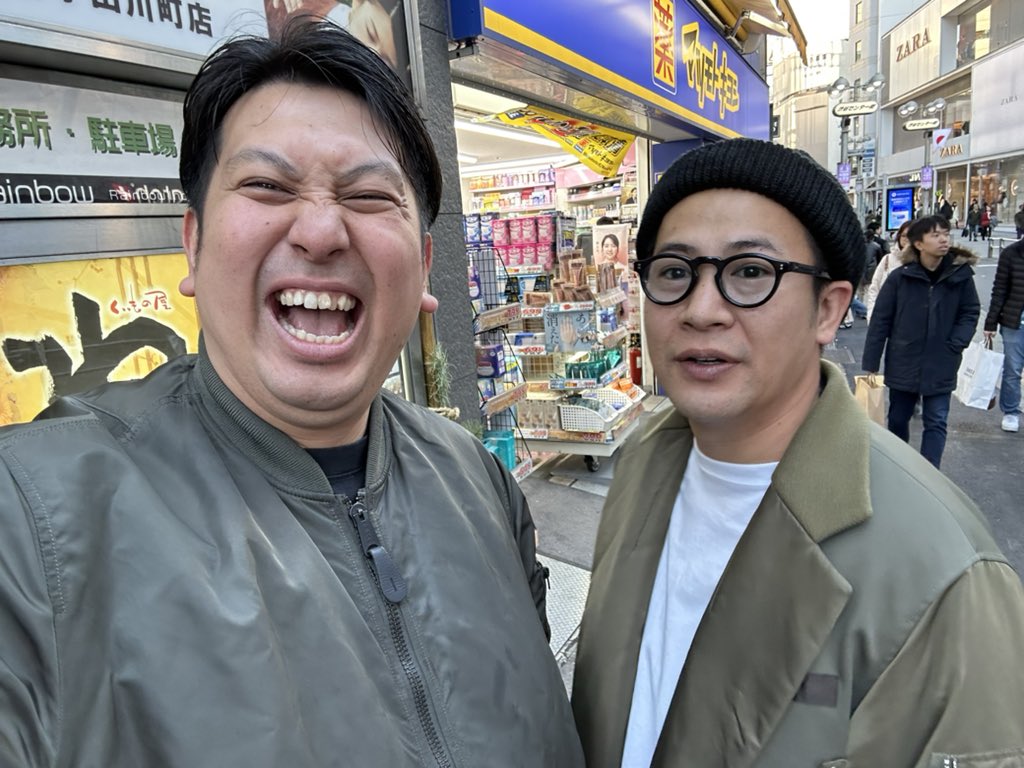 kando_jjj's tweet photo. ホームアローン泥棒コーデ。 https://t.co/Y14cy64tgE