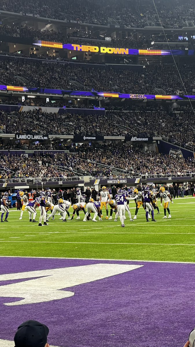 nicole_meyer's tweet photo. Ended 2023 watching the @packers stomp the Vikings from a suite. Taking this energy into 2024. 💪🏻 https://t.co/6wbinEb4Dx