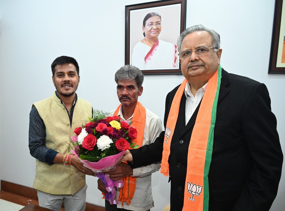 साजा विधानसभा क्षेत्र से विधायक, श्री ईश्वर साहू जी को जन्मदिवस की हार्दिक शुभकामनाएं।

मैं भगवान भोलेनाथ से आपके स्वस्थ तथा सुदीर्घ जीवन की कामना करता हूं।