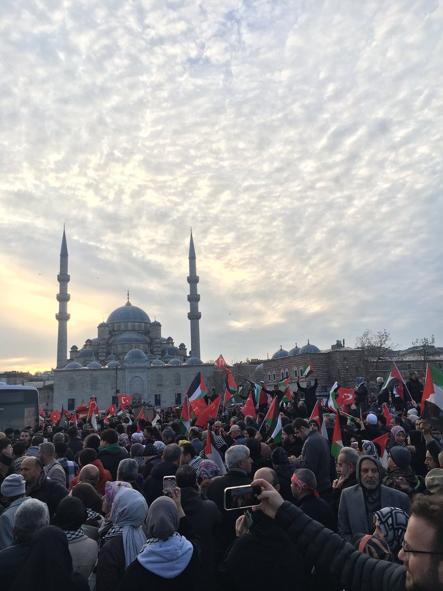 akmalahs's tweet photo. 2024’ün ilk sabahı #Türkiye’ye yakışacak şekilde başlıyoruz #ForFairFuture #HappyNewYear #Palestine #Gaza_Genocide https://t.co/sdjQkc0Lkx