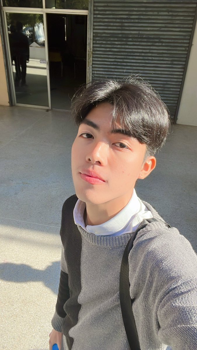 tononania's tweet photo. Officially 19🎂 https://t.co/w6bihedRuN