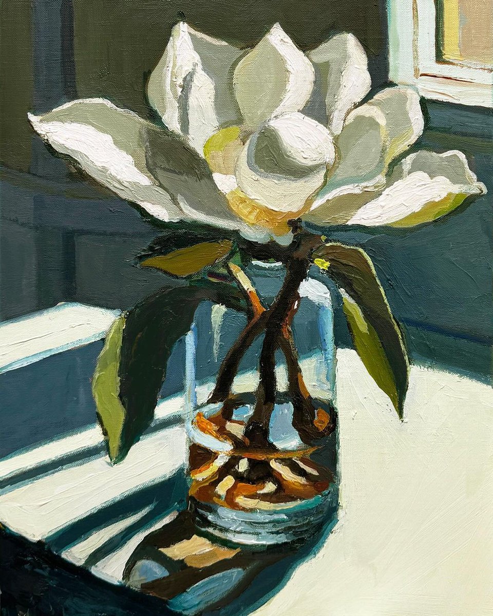 RClaremont's tweet photo. First painting for 2024! “Single Magnolia in a Blue Glass”, 35X45cm. Available in my stockroom now. ⬆️
.
Happy New Year everyone! 🎉🎨
.
#magnolia #dailypainting #richardclaremont #stilllife #floralpainting #artforinteriors https://t.co/pu5l9j5QPk