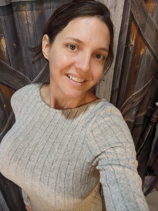 Happy New Year! I'm so thankful to have such wonderful people in my life. I brought in the new year with<a href="/tag/feetcontent"class="tags"><span>#feetcontent</span></a>