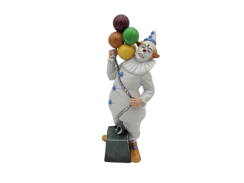 A great figurine for clown lovers or Doulton collectors! 
#royaldoulton #balloonclown #clownfigurine #retiredclownfigurine #clowns #vintageroyaldoulton #vintagefigurines 
pftpantiquesales.etsy.com
pftpantiquesales.etsy.com/listing/164814…