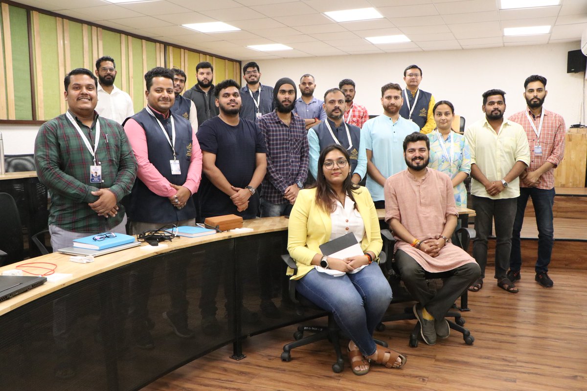 Ms Uurja Bharatiya (@BharatiyaUurja ) took session for students of @iidlpgp and gave them information about Tarpan Foundation