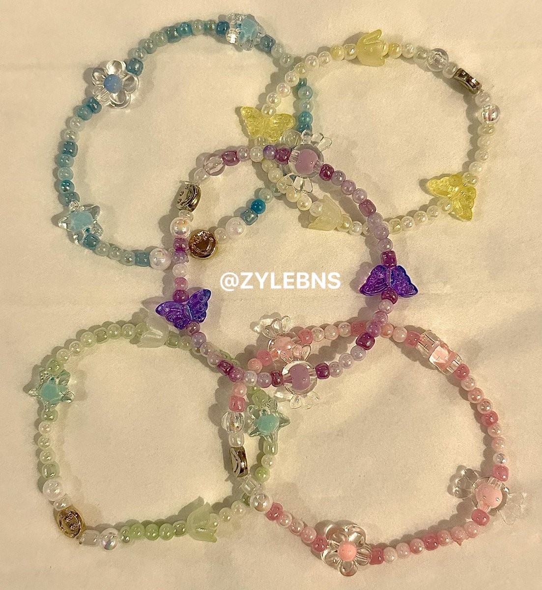 zylebns's tweet photo. close-up pics of beaded bracelets/anklets 💗

🎨 available colors: blue, yellow, pink, green, and purple https://t.co/z141WGQJZw