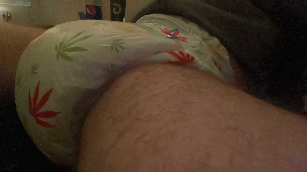 paddedstoner420's tweet photo. @landyboyz91 I am 👍 2 soaked Tena’s under a soaked weed pamp https://t.co/DMvY4Kl4oX