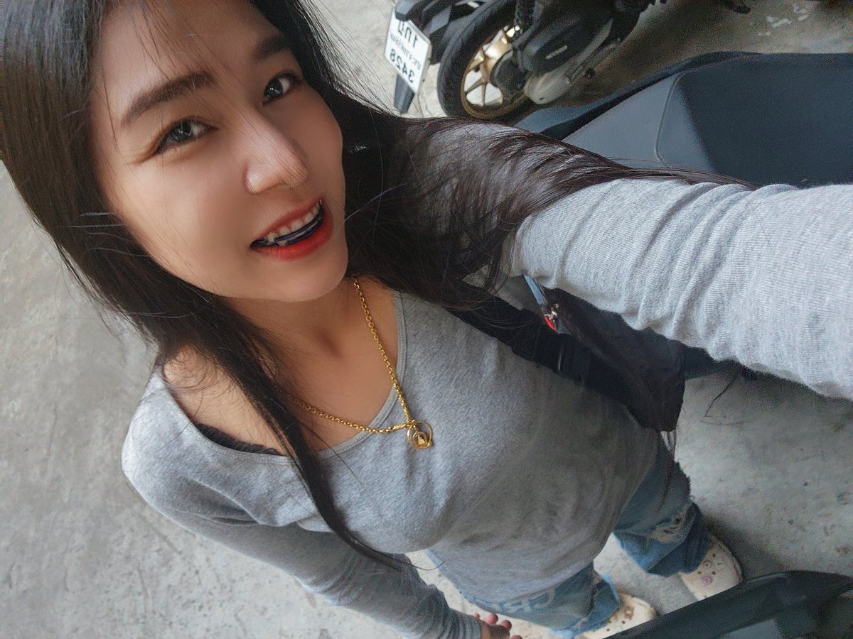 เอวดีน่าจับกระทัดรัด.... 555   สวัสดีปี​67