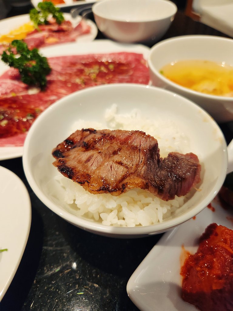 l2ucavi's tweet photo. อร่อยยย แผนลาออกจากวงการบุฟเฟ่ต์ใกล้เป็นจริงแน้ว #Ginzado #Lunchset https://t.co/7nJuQzGWId