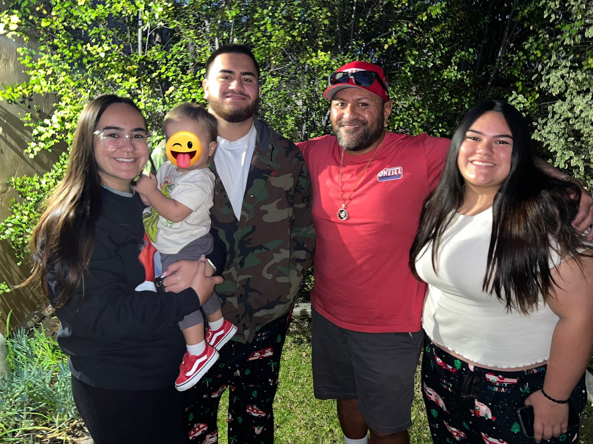 kingmao55's tweet photo. With absolutely NO f*cks given &amp; rolling into the 2024 year! We kicking down walls &amp; taking what’s ours! #TEAMMAO 🇼🇸 🇺🇸 🇲🇽 #HappyNewYear https://t.co/qtm8s3WZg4