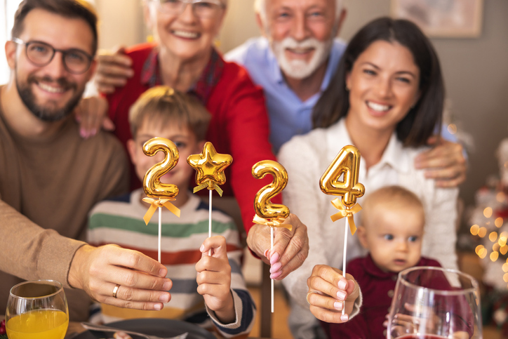🌟🎇 Frohes Neues Jahr 2024! 🎇🌟 Wir möchten uns bei unserer wunderbaren Community für ein weiteres Jahr voller Geschichten und Entdeckungen bedanken. Jedes neue Jahr ist eine neue Gelegenheit, unsere gemeinsame Geschichte zu erforschen und zu feiern. #NeujahrMitMyHeritage