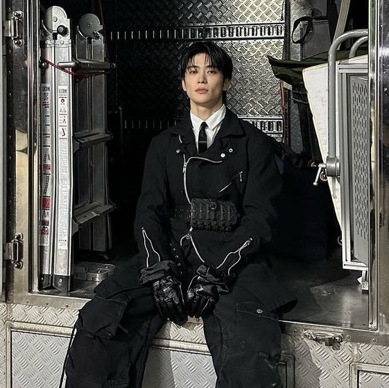 bertautt_'s tweet photo. Jaeyong few tweets au 🔞 
(cw // boypussy)
— He's a Boss. 
Tak sengaja berjumpa dengan lelaki imut penyuka es kul kul yang rambutnya diikat, membuat Jh jatuh cinta pandangan pertama kepadanya.

written by bertautt_ https://t.co/UnJaS5UbBk