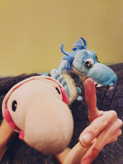 itsbaggo's tweet photo. guess who ran into a dragon at a new years party (+ redraw) https://t.co/2ZjHRUnyRy