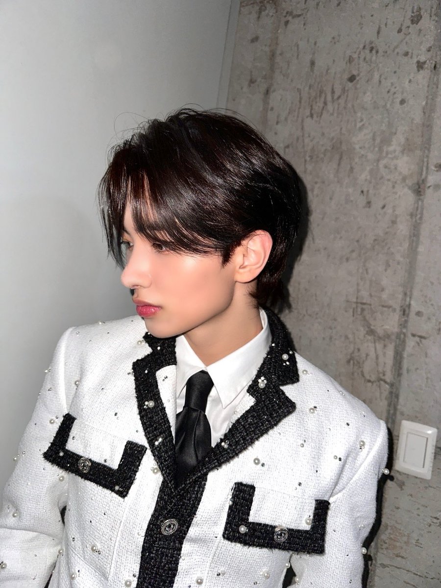 [#류준민]
️🖤🤍

#ATBO #에이티비오
#RyuJunmin