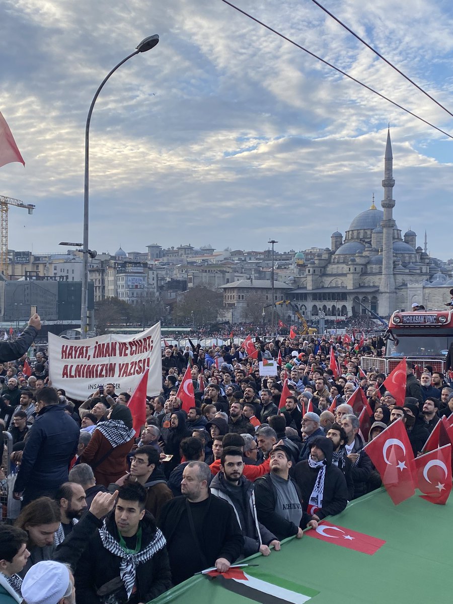 _sensinomer's tweet photo. MÜSLÜMANLAR BİRLEŞİN! https://t.co/wqmnPjcZNX