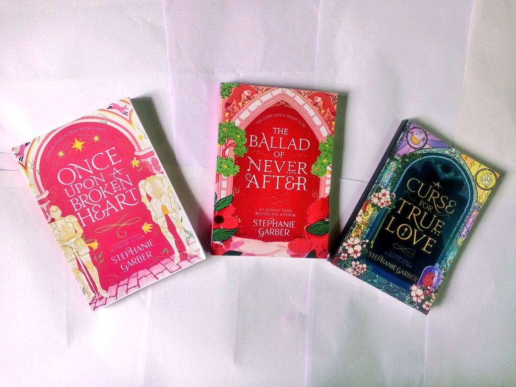 My New Year gift😭❤️
Can't express how happy I'm RN, given I was waiting for this day ever since I started the pdfs of ouabh series.
My EvaJacks are in my home now 🦊🏹