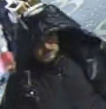 Police investigating an allegation of rape in November in the Russell Square area have released an image of a man they want to speak to If you are the man pictured, or you know who he is, please call 101 or post MetCC ref CAD 4150/26NOV23. news.met.police.uk/news/appeal-to…