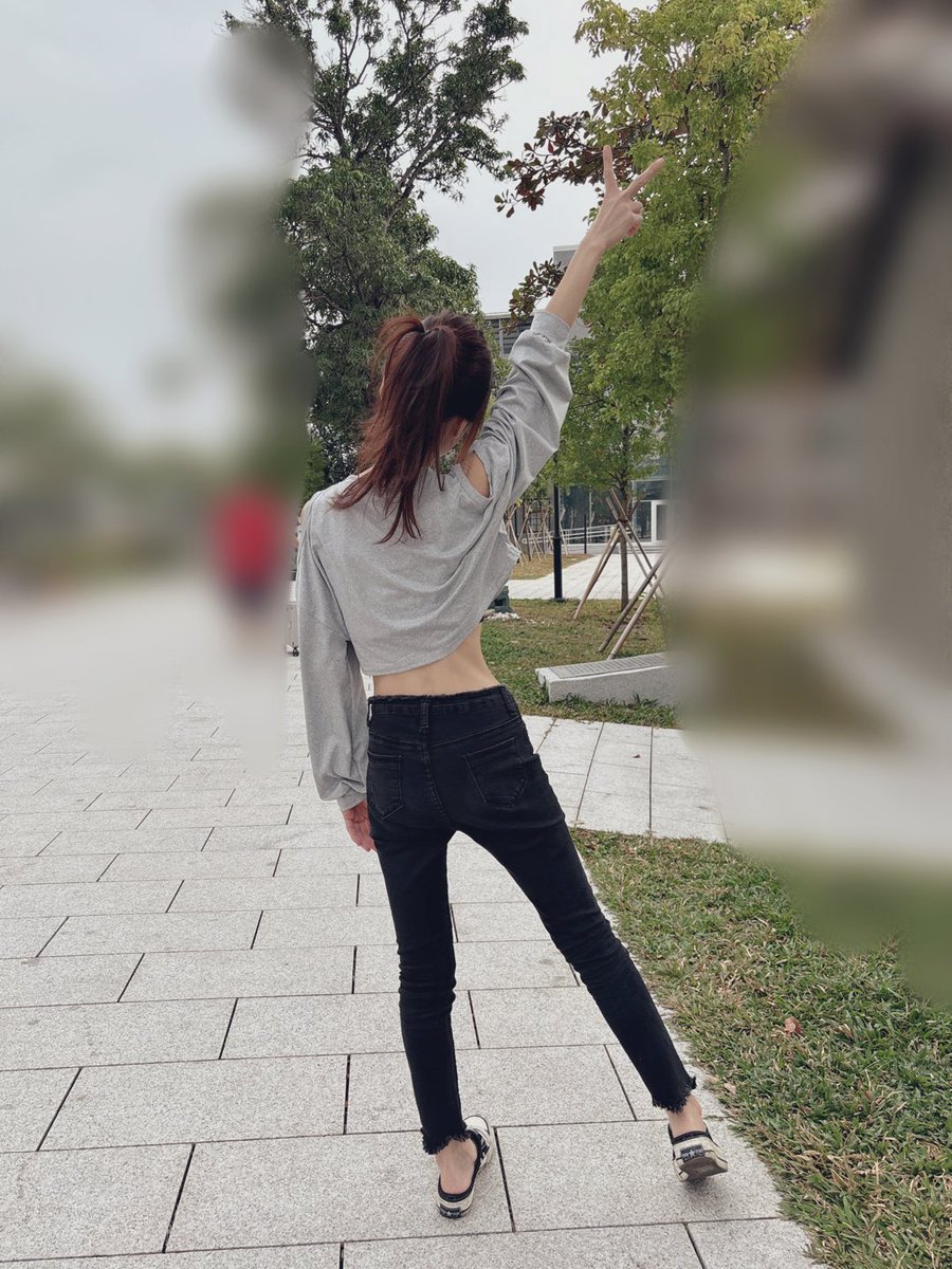 we19841017's tweet photo. 我知道有足控⋯有人腹控的嗎😆 https://t.co/scoG1D1KiZ