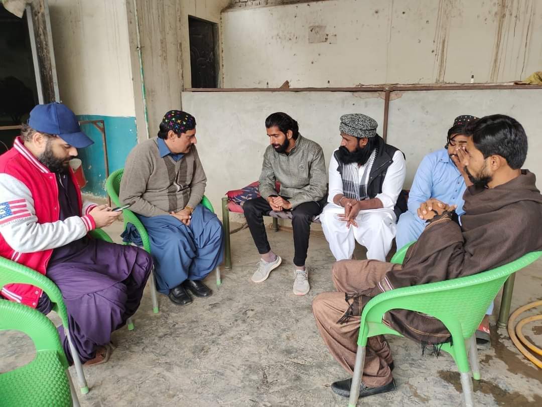 KhetranPP214's tweet photo. سردار محبوب خان کھیتران (امیدوار PP-214 MPA) کی PP-214 تاجپور سندیلہ آمد, ملک سعید سندیلہ کے چچا کی وفات پر ایصال ثواب کے لیے فاتحہ خوانی کی-
#PP214
@NawazSharifMNS @betterpakistan @AyazSadiq122 @Marriyum_A @akleghari @KhSaad_Rafique @MIshaqDar50 @KhawajaMAsif @NawazSharifMNS https://t.co/lIaYx1FYJT