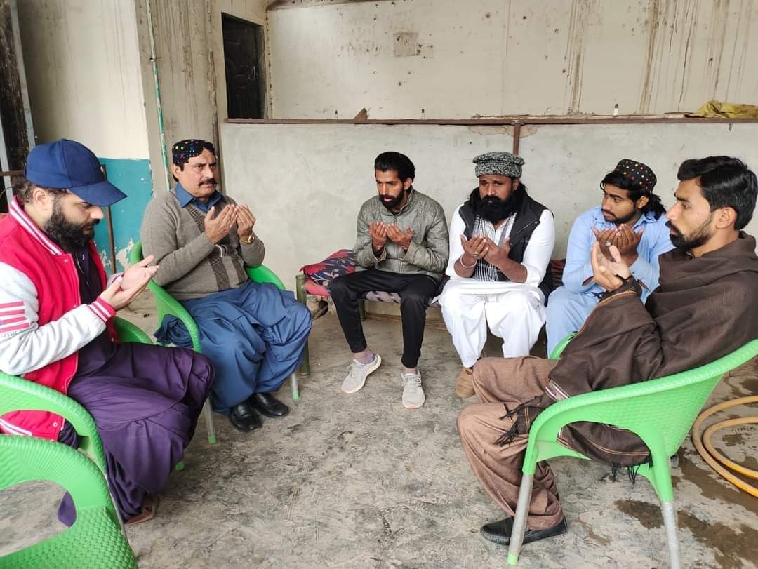 KhetranPP214's tweet photo. سردار محبوب خان کھیتران (امیدوار PP-214 MPA) کی PP-214 تاجپور سندیلہ آمد, ملک سعید سندیلہ کے چچا کی وفات پر ایصال ثواب کے لیے فاتحہ خوانی کی-
#PP214
@NawazSharifMNS @betterpakistan @AyazSadiq122 @Marriyum_A @akleghari @KhSaad_Rafique @MIshaqDar50 @KhawajaMAsif @NawazSharifMNS https://t.co/lIaYx1FYJT