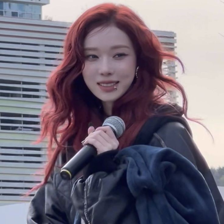 Happy new year twitter rp ♡
 2024 a better year ☆
#krp18 #krp #kpoprp18