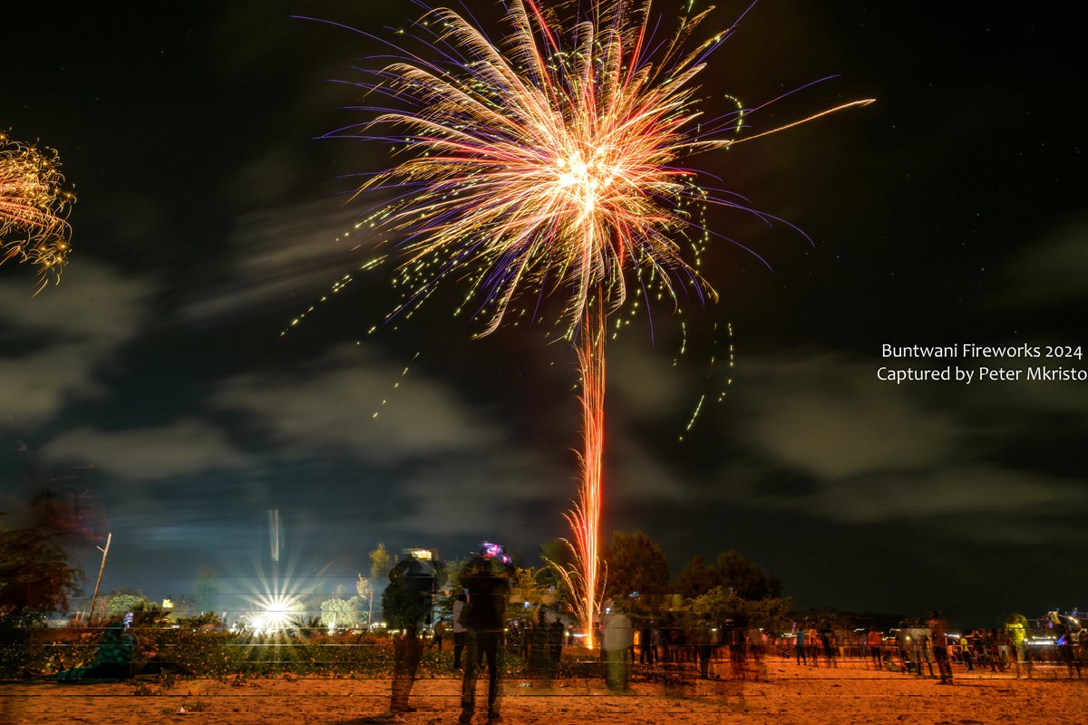 Years back New year fireworks in Malindi was quite a spectacle to behold, droves of humans would walk for kms not only to see but to also feel the boom! Today I got a chance to relive the moment It was surely memorable.
Happy new year 2024!