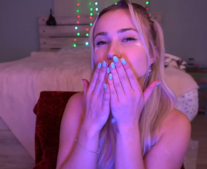 Watch MyFreeCams.com 🌴💚's leaked NSFW photo on TwXstars