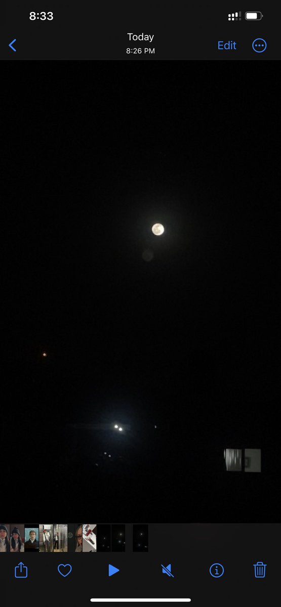 voidboysx's tweet photo. The moon from my eyes ✨🌙
#moon #TheMoon #HappyNewYear2024 https://t.co/sI50BNQ0G0