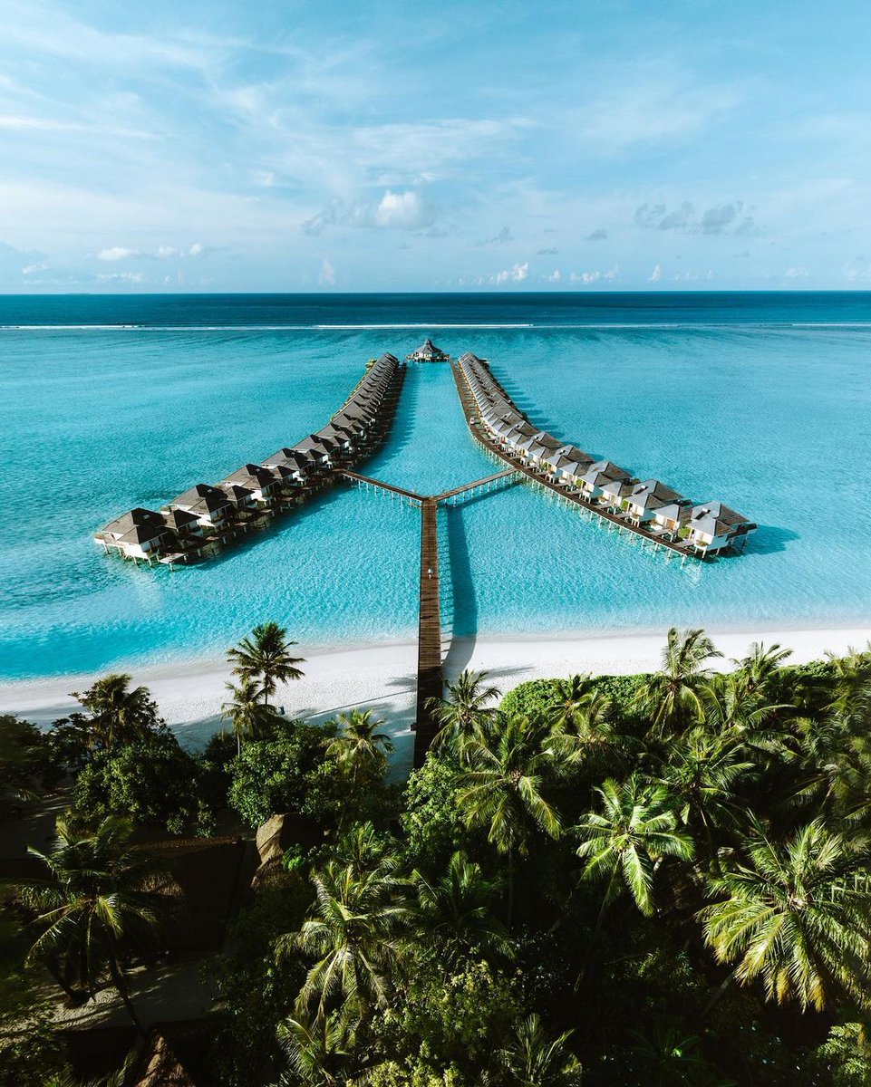 Blues for days and the only thing missing is you! 

📷 villapark.maldives
 
#WorldsLeadingDestination2022 #VisitMaldives #SunnySideofLife
