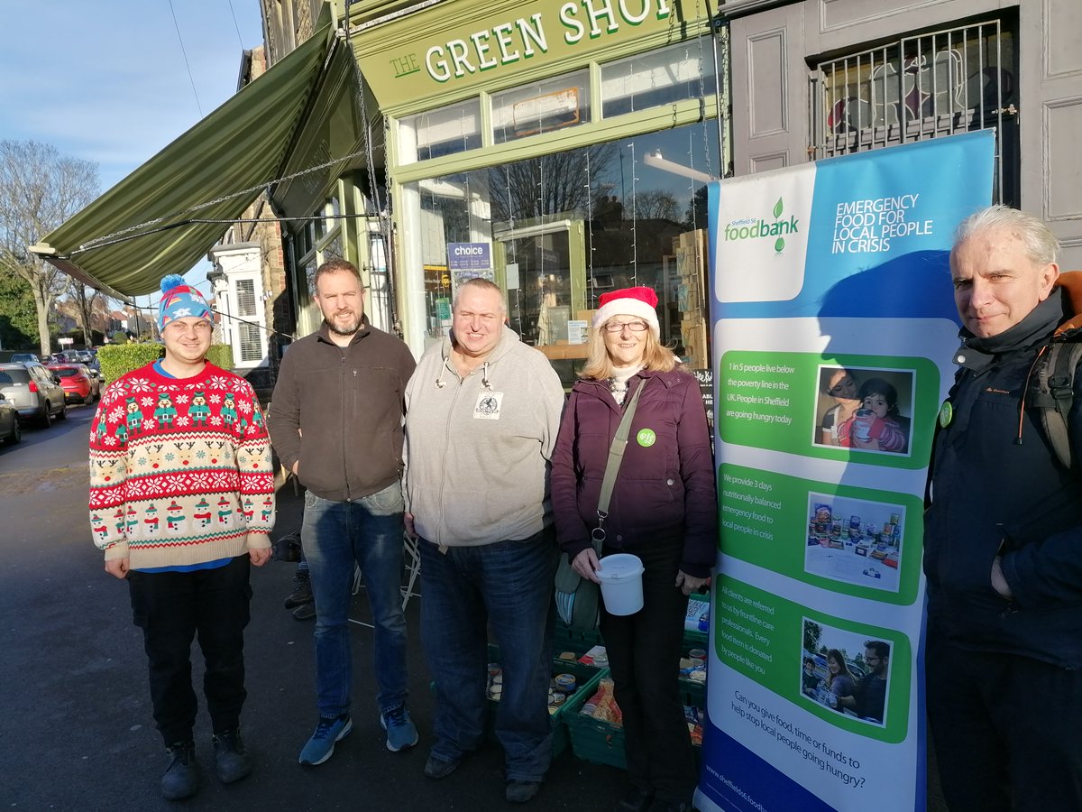 @S6Foodbank Manager Chris Hardy (centre) came to our December monthly collection at The Green Shop, Wadsley Lane, to thank them for hosting and local residents for donating 90 full crates and £873.70 cash during 2023. @MallinsonToby @Henry_Nottage @ChristineGKCllr