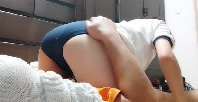 あけましておめでとうございます。 本年もパイパンコスプレ、クリトリス調教を中心に好き放題するエロ性活を嫁と励みたいと思います😁 今年も宜しくお願い致します。 https://t.co/rNg271wM