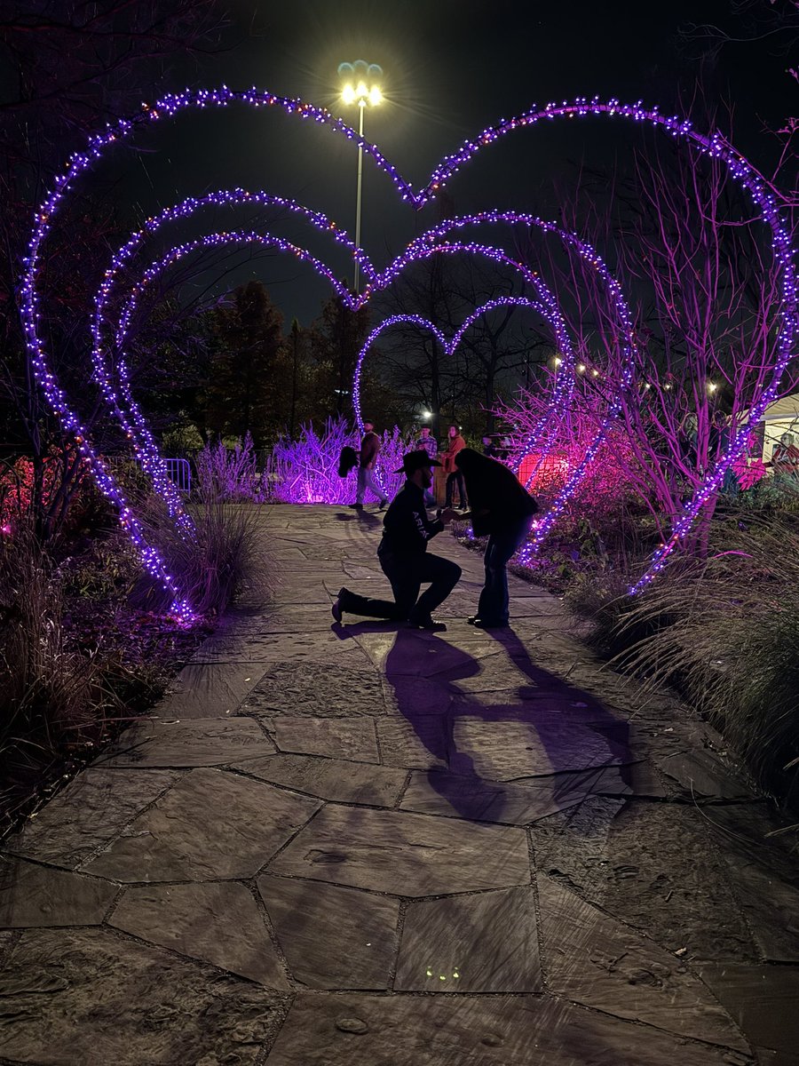 Lafia_01's tweet photo. ❣️New Year, New Chapter❣️ Welcoming 2024 as a Fiancé🤭🤍 https://t.co/rBSLJ3MWcP
