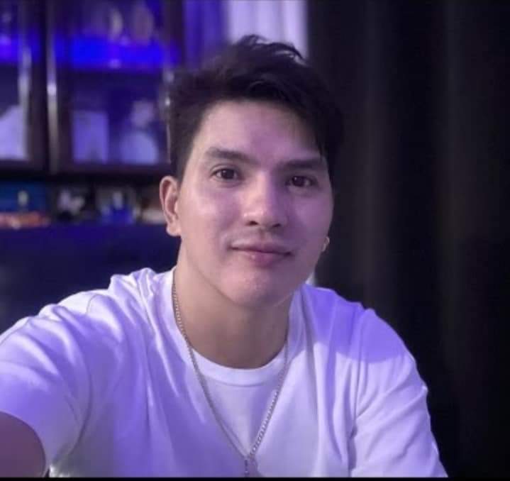 Pic ni dada Mygz sa live nya sa yt channel nya alah eh ang pogi ni dada 
#mygzmolinoyt
<a href="/MygzMolino/">Mygz Molino</a>