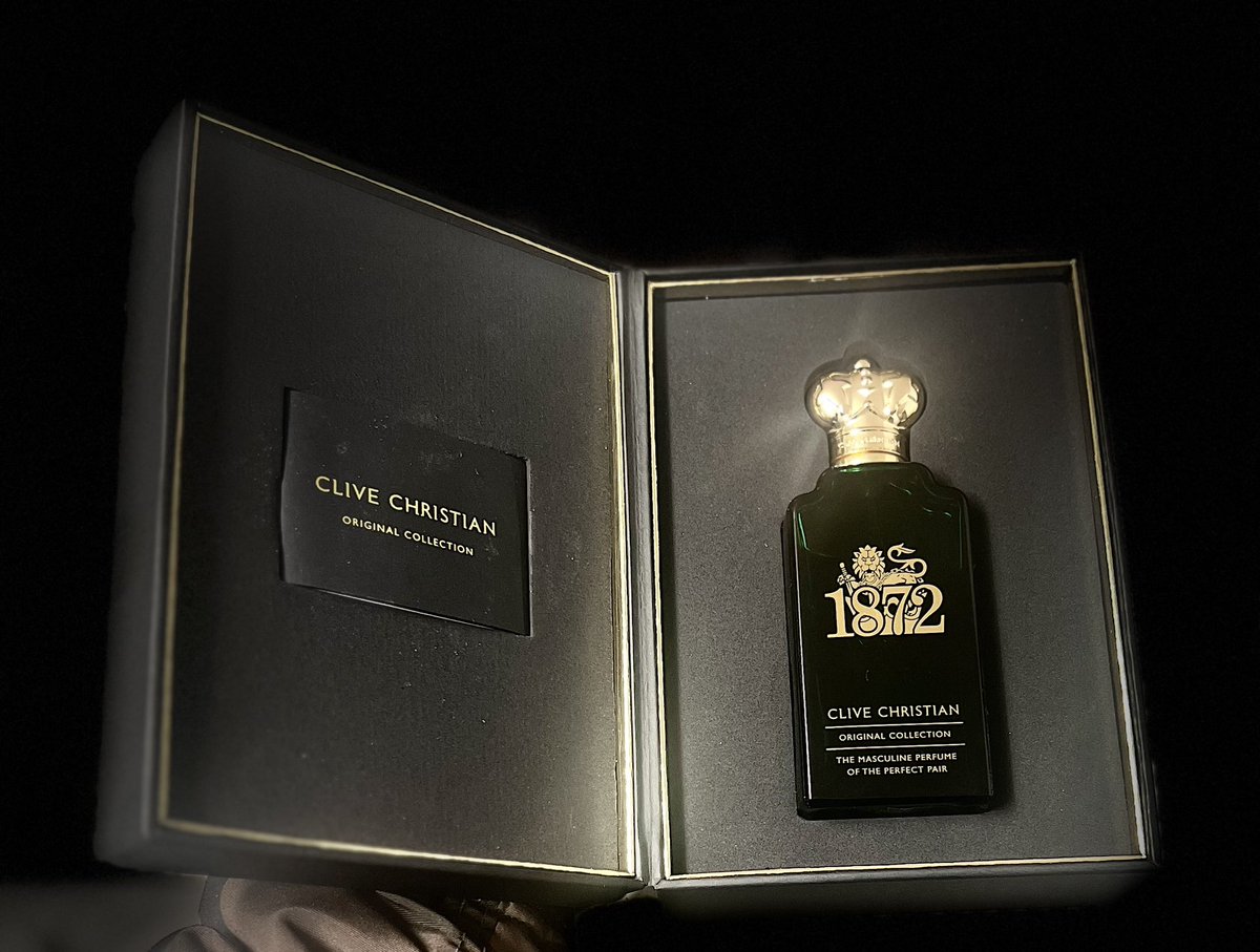 KKingKhalifa's tweet photo. #SOTD We coming thru’ fresh asf with #CliveChristian #OriginalCollection #TheMasculinePerfumeOfThePerfectPair🔥❤️#It’sGonnaBeABetterYear🙏 https://t.co/tCOdtSsg9i