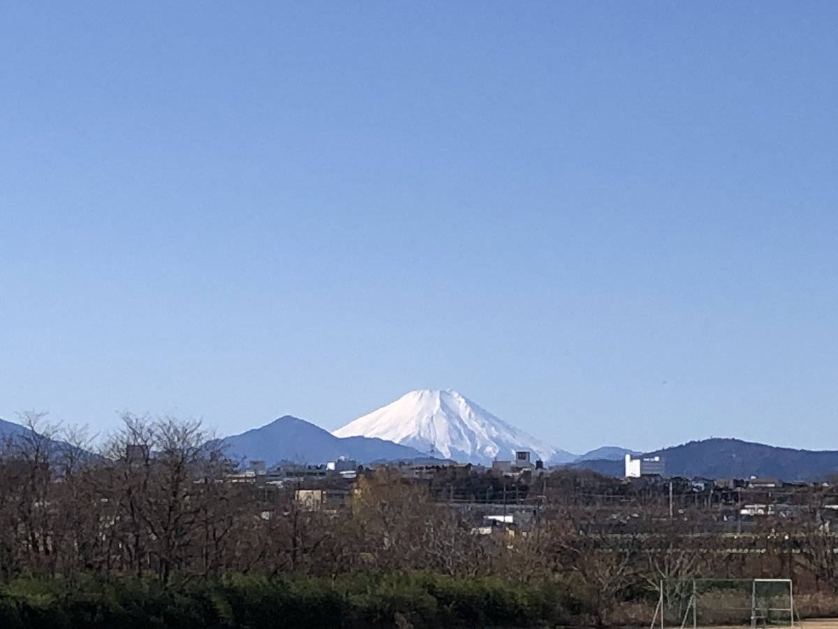 ikebo_masa's tweet photo. あけましておめでとうございます🎍

旧年中はたくさんの方々と新しく繋がっていただいたり、個人的にはバタバタとした1年でしたが、本年も変わらずよろしくお願いします😌 https://t.co/nJdzOEIbh2