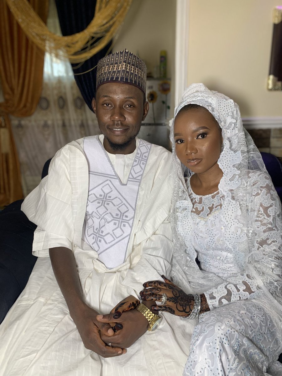 Umaimerrh's tweet photo. Alhamdulillah it's official💍🤍 Please say a prayer 🥰🤲 https://t.co/bog02k2B2Y