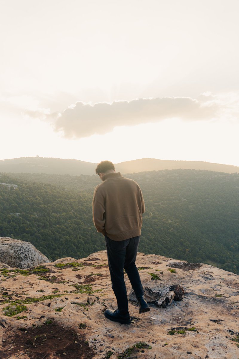 Feeling the hour🌅.