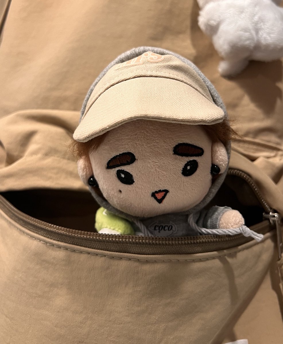 door_knockxx's tweet photo. 늦은 후기지만 .. 
아스코 후드랑 모자쓰구 즐거운 여행 했읍니다
넘넘 귀여워여엉 예쁜 옷 감사합니다💕
@cocosom7 https://t.co/zah4jydu7h