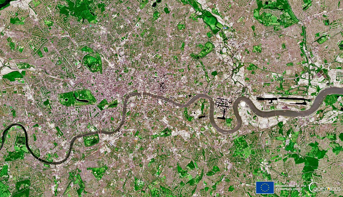 #CopernicusSanta 🇪🇺🛰️ gifts are coming❗️

London🇬🇧 as seen by #Sentinel2

Special #HolidaySeason present 🎁 for @CleanAirLondon