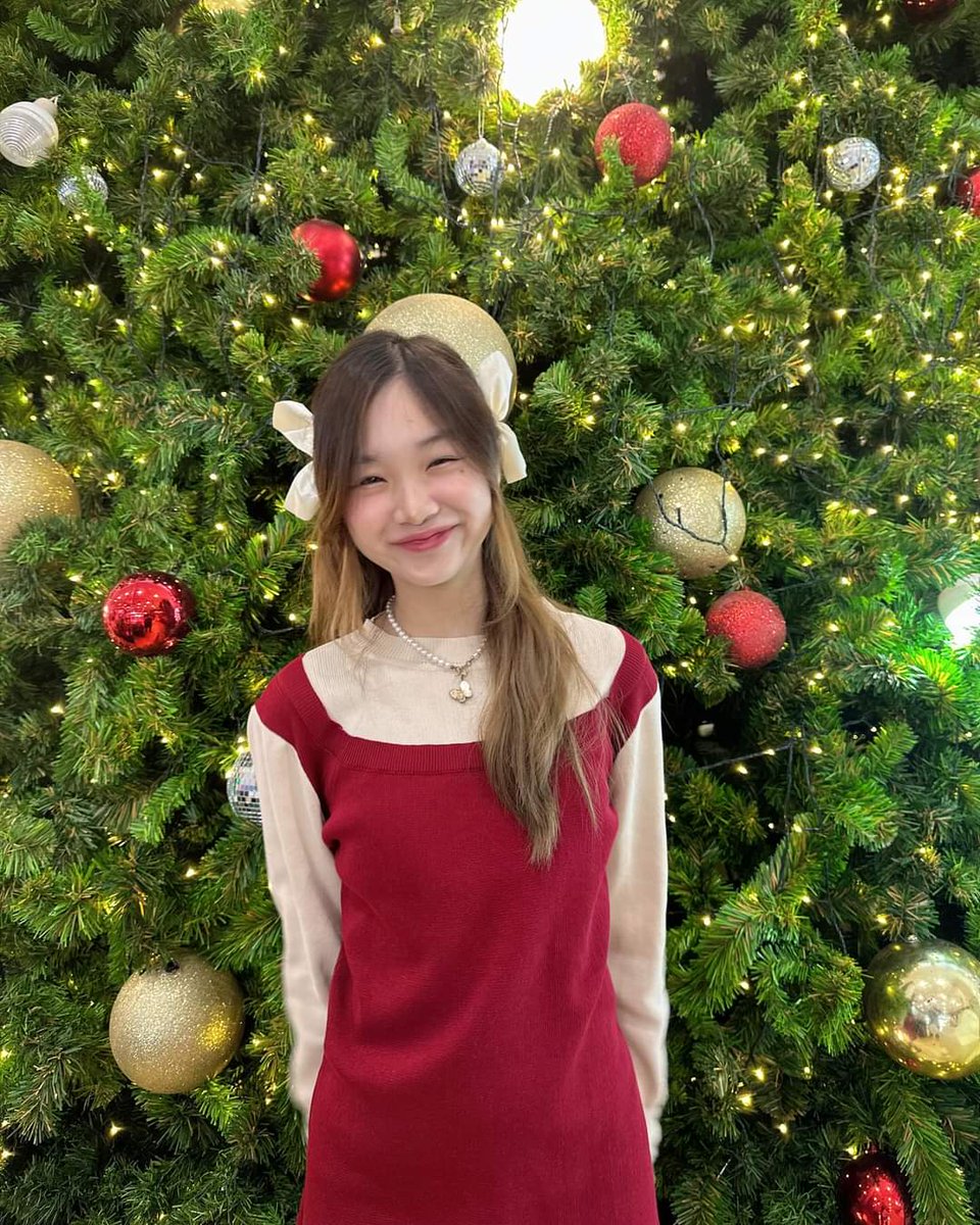 Mirukuuu_FC's tweet photo. [ IG &amp; FB Post ] : Milk CGM48 🐮

🎄✨

#MilkCGM48 #CGM48
#MilkCGM48ThailandFanclub
#บอดี้การ์ดของวัวน้อย https://t.co/Re5G5za5Aq