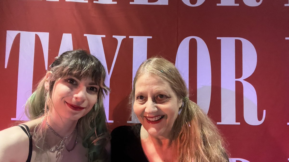 Realtra_cosplay's tweet photo. Best way to spend the new year? At a party for taylor swift lol I went to a Taylor dance party tonight and it was the best time ever! I took my mom with me! 🎉 #taylorswift @taylornation13 https://t.co/sMKhHig89v