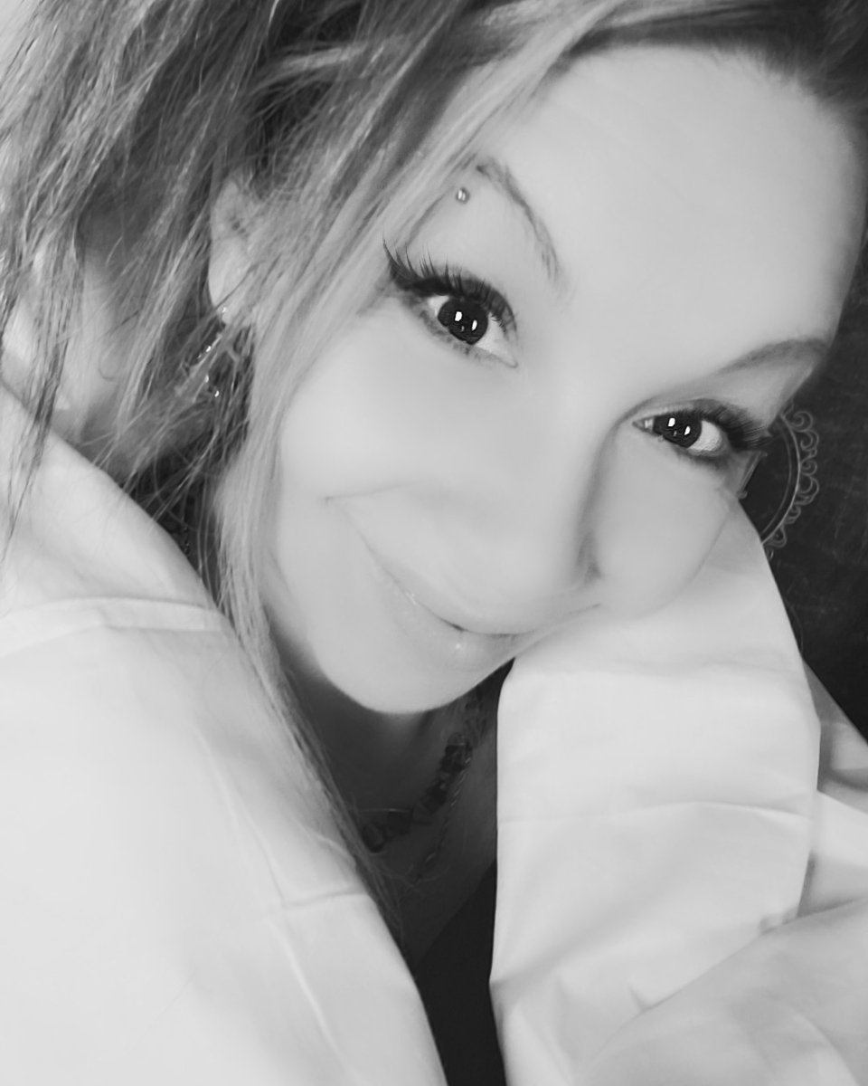 jahfeefoto's tweet photo. Belle Année  à tous!! https://t.co/9vBbJjPAdy