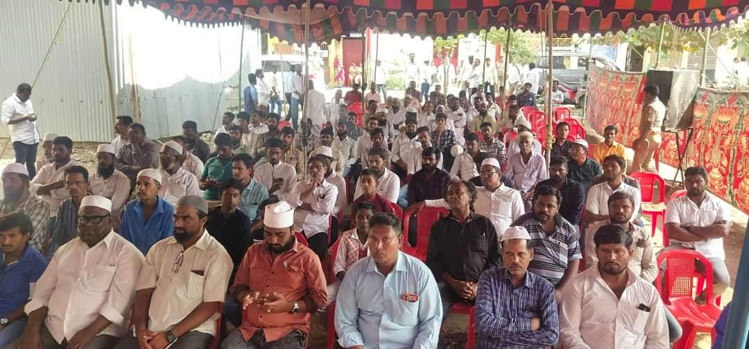 nellai_mubarak's tweet photo. இராணிப்பேட்டை மாவட்டம் ஆற்காடு நகரத்தில் அமைந்துள்ள நபிஸா மஸ்ஜிதின் புனர் நிர்மாணப் பணிக்கான அடிக்கல் நாட்டுவிழாவில் கலந்துகொண்டு அடிக்கல் நாட்டினேன். நிகழ்ச்சிக்கு வருகை தந்தவர்கள் மத்தியில் இறையில்லத்தின் அவசியம் குறித்தும், ஒற்றுமை குறித்தும் உரையாற்றினேன். https://t.co/HCRiwtM8hE