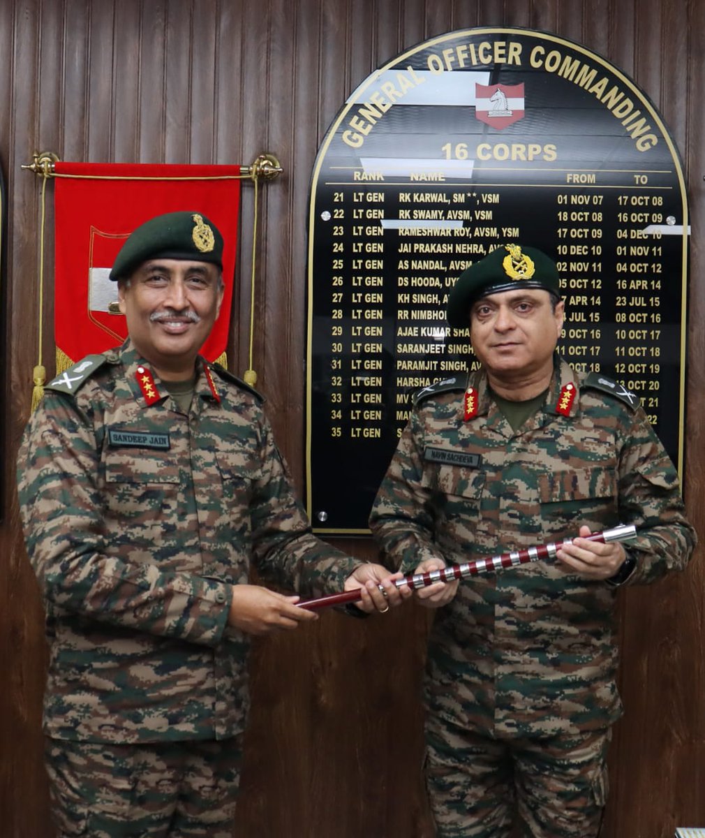 adgpi's tweet photo. Lt Gen Navin Sachdeva took over the Command of #WhiteKnightCorps from Lt Gen Sandeep Jain. The Corps Commander exhorted all ranks of White Knight Corps to work relentlessly towards maintaining the operational preparedness of the highest order and ensuring peace & stability in the region.

@NorthernComd_IA
@Whiteknight_IA