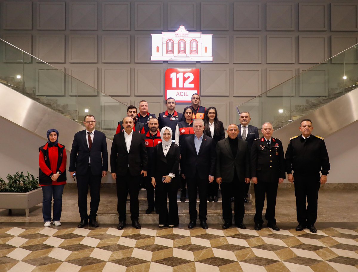 Istanbul34Gamer's tweet photo. İstanbul Valimiz Sayın Davut GÜL ve beraberindeki heyetle birlikte Yılbaşı dolayısıyla GAMER merkezinde denetim ve incelemelerde bulundular. https://t.co/f7BOPtJ1YM
