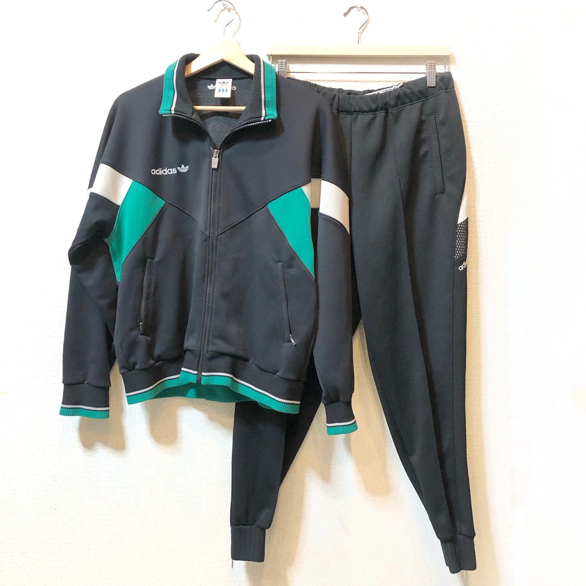 diddlediddle530's tweet photo. オンラインショップに
古着のアイテムも載せる事にしました

HOMEのカテゴリーから
old clothesを選ぶと古着にとべます🙆🏻‍♂️

オンラインショップ↓
https://t.co/39C2OhZsrN https://t.co/QBDBxvFVJE