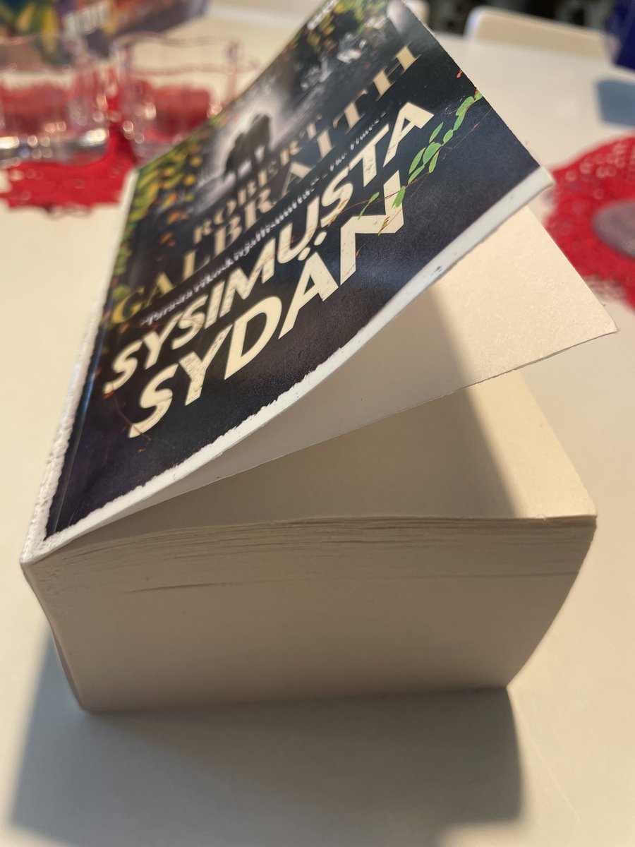 JLoukaskorpi's tweet photo. Uusi vuosi alkaa dekkarilla. Sysimustassa sydämessä aiheena verkkovainoaminen ja Twitterin trollit. Olen miet. itse viime vuonna poistum. X:stä. Tämä muuttunut toksiseksi ja epämieluisaksi ympäristöksi. Toiveena valoisampi X ja koko maailmaan valoisampaa v. 2024. #some #trollaus https://t.co/7Tou0AGLFS