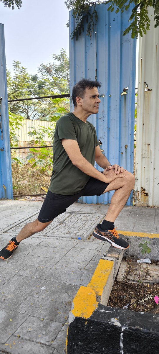 sandeepvarma15's tweet photo. Happy and healthier 2024 dear friends!
I did a late 5k this morning just to be on the road towards the last hour of the TMM.
Hope the weather remains cool till the 21st!

#HealthIsWealth #healthylifestyle #Run4GoodHealth #FitnessMotivation #HappyNewYear2024 https://t.co/V8BjJFNzKz