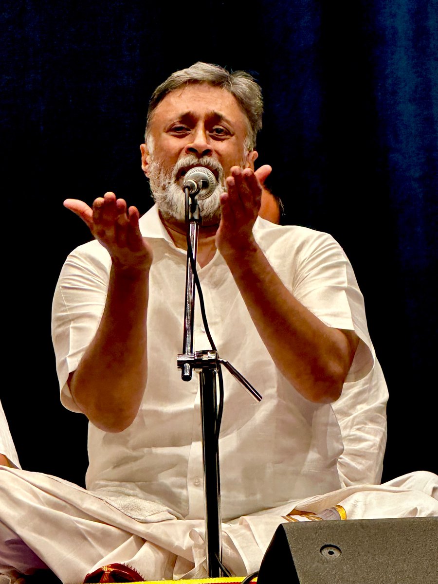 Sree_tweets's tweet photo. Starting off this year listening to our Thalaivar @sanjaysub - normalcy returns to my life. He is a great inspiration giving his 500 percent always. Happy new year Sanjay and family! https://t.co/QgTXj4bs4e